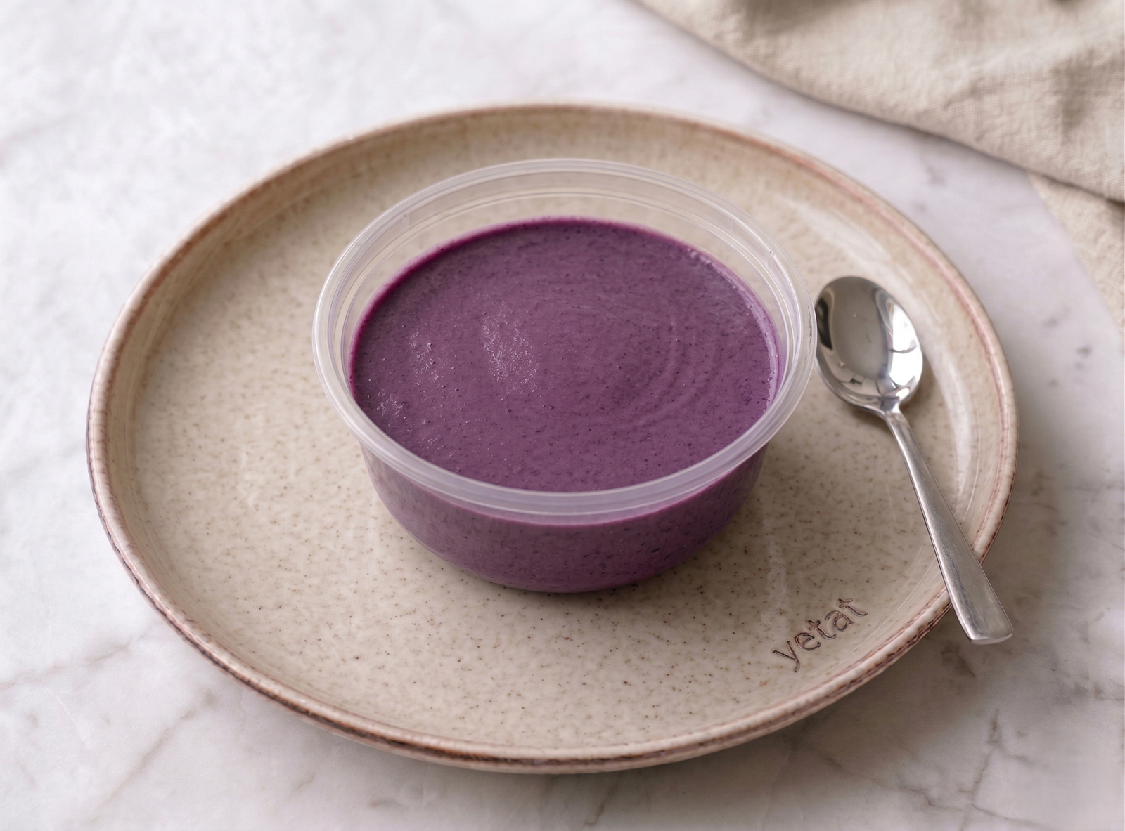 Yetat Yaban Mersini Soslu Hafif Muhallebi - Orman Meyveli Sütlü Tatlı